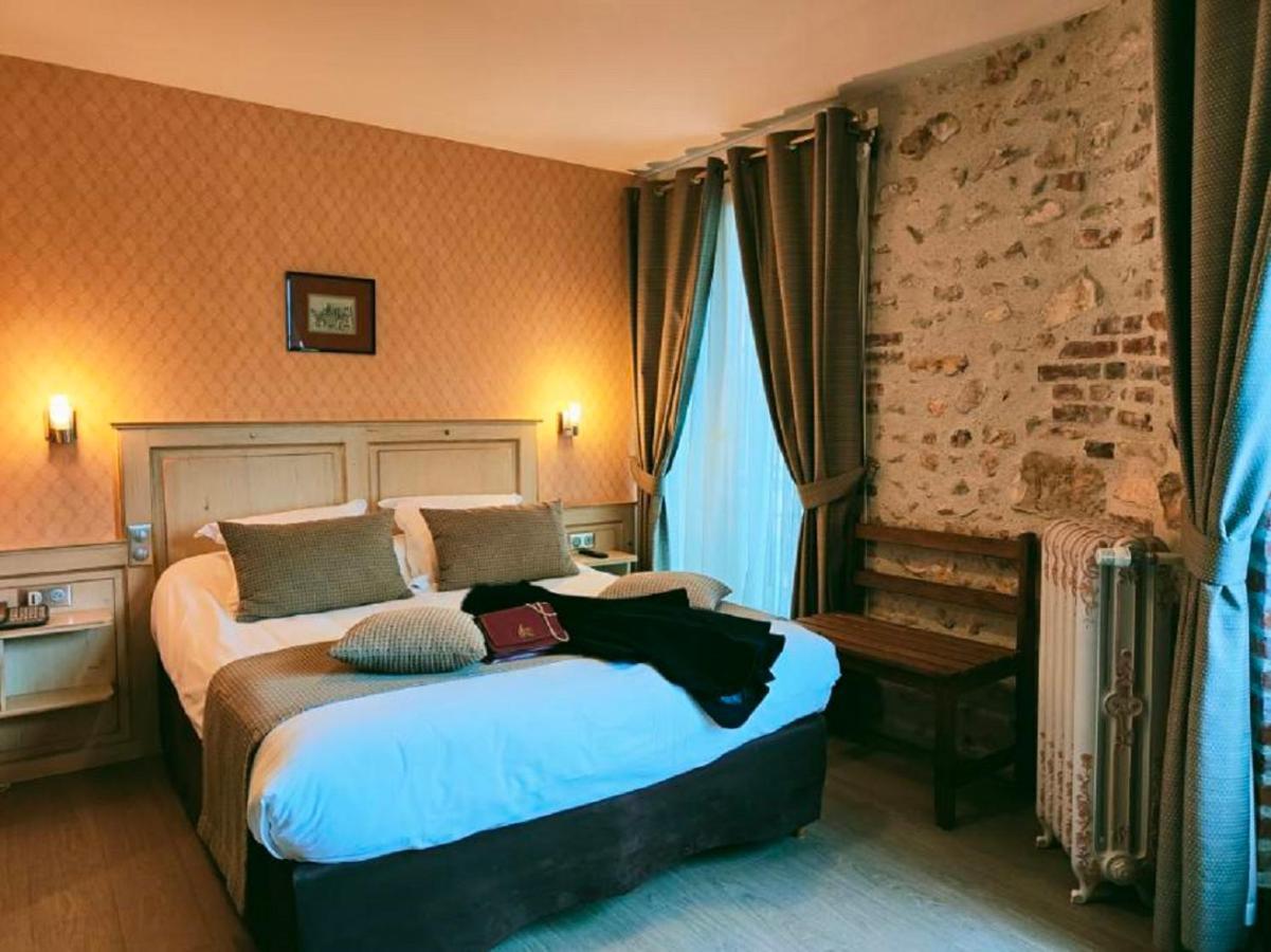 Hotel La Chaumière Aubigny-sur-Nère Esterno foto