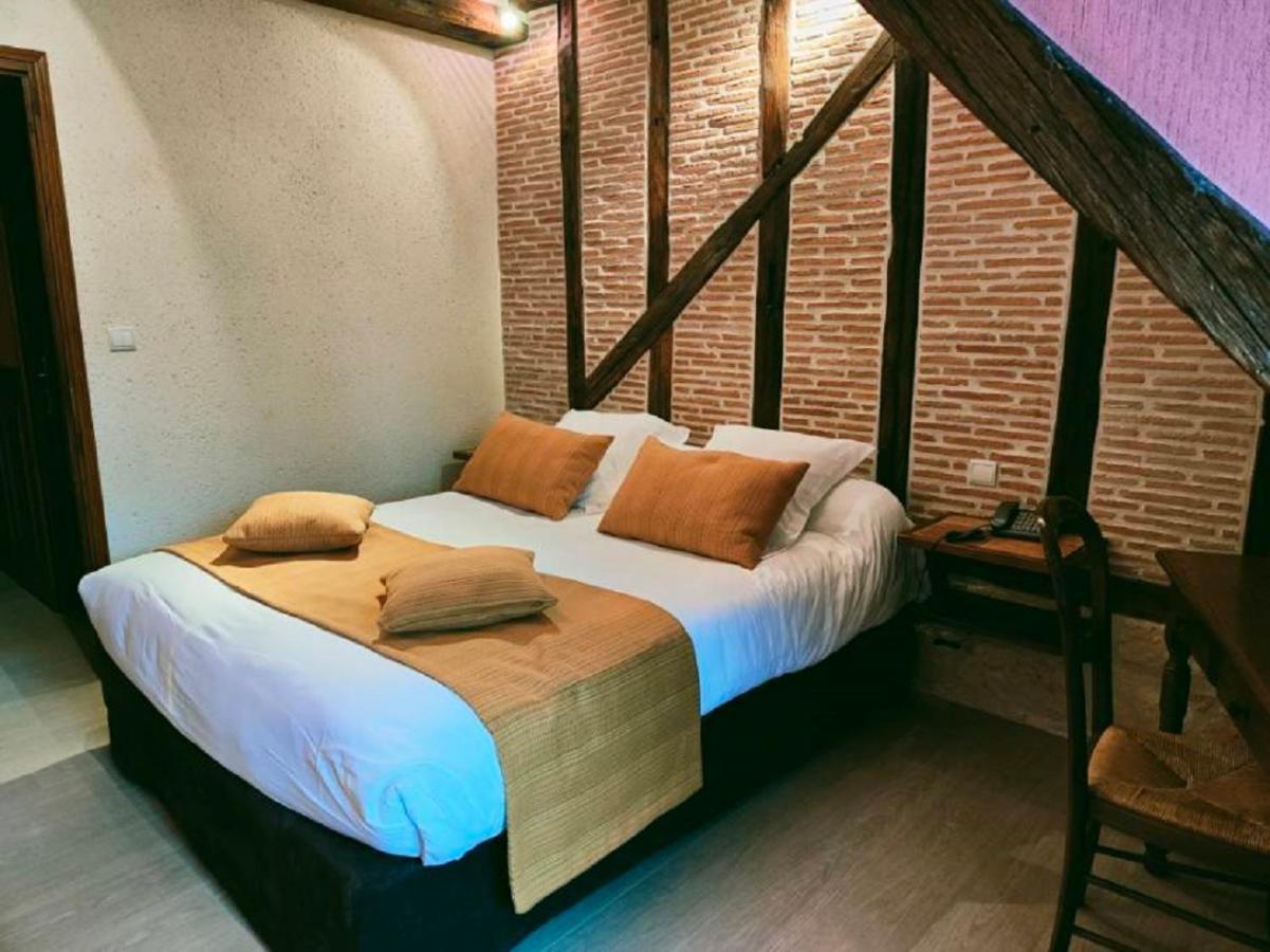 Hotel La Chaumière Aubigny-sur-Nère Esterno foto