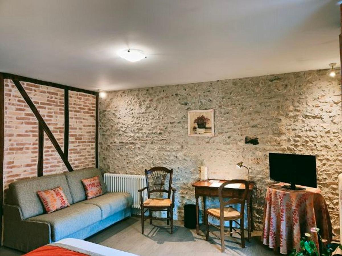 Hotel La Chaumière Aubigny-sur-Nère Esterno foto