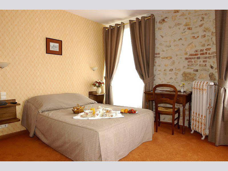 Hotel La Chaumière Aubigny-sur-Nère Esterno foto